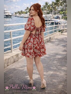 NWT Zenobia Red Floral Midi  dress with open back and tie 3x fits like 1X 🌸 L